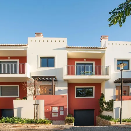 Elegant House With Pool By Homing *