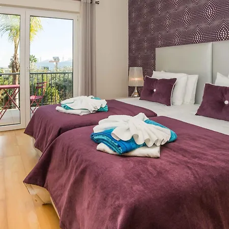 Elegant House With Pool By Homing *