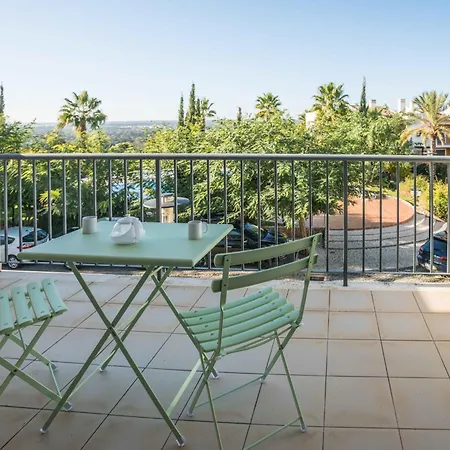 Elegant House With Pool By Homing *