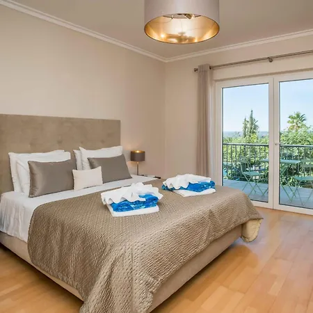 Elegant House With Pool By Homing Dom wakacyjny Portimão